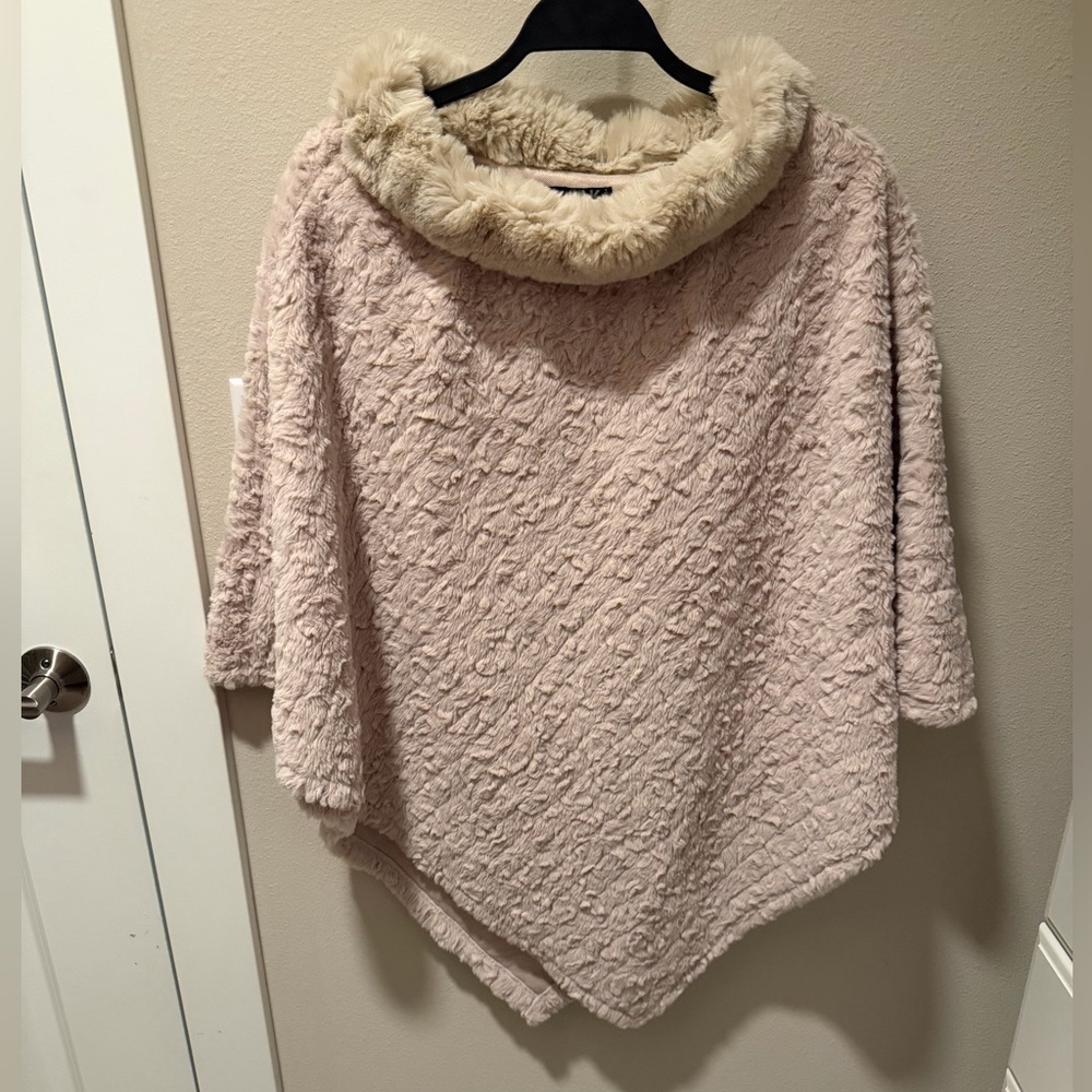 Cozy Cream Textured Women's Cape